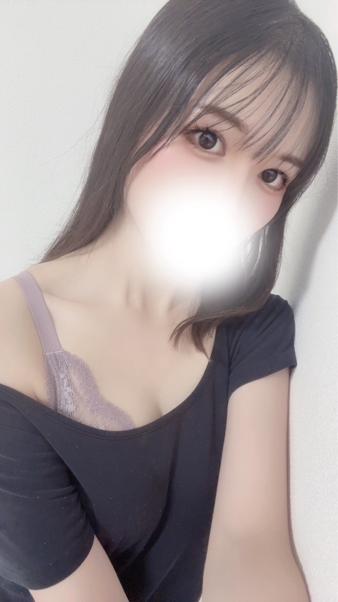 今日は少し遅めの21:30から出勤してます🫶🏻
